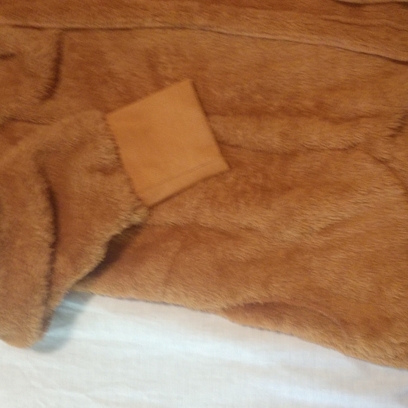 Hooded cocoon faux fur jacket in camel - Picture 4 of 4